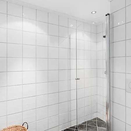 Cozy Nest- Walking Distance To City Center Apartamento